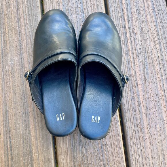 GAP Women's Faux Leather Clogs in True Black - Size 7 US (Orig. $70) - Picture 5 of 6